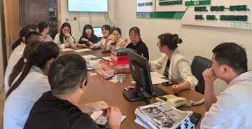药师团队把眼科安全用药宣教带进社区（原报道配图）